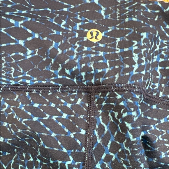 Lululemon Full Length Blue Size 6 Excellent Condition - Picture 4 of 4